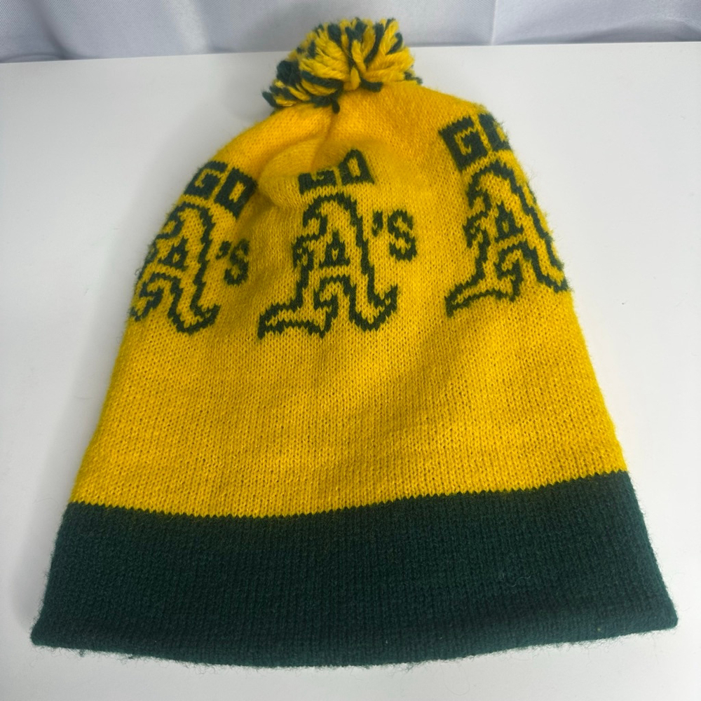 Vintage Oakland A's Adult Knit Pom Pom Beanie Hat (Yellow & Green)